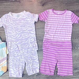 Three sets of girls 8 pajamas 
•2 shorts sets
•1 pant set